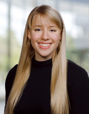 Julia Shaffer High Resolution Image